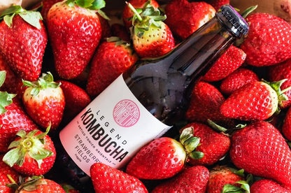 LEGEND KOMBUCHA - STRAWBERRIES AND LIME BOTTLE