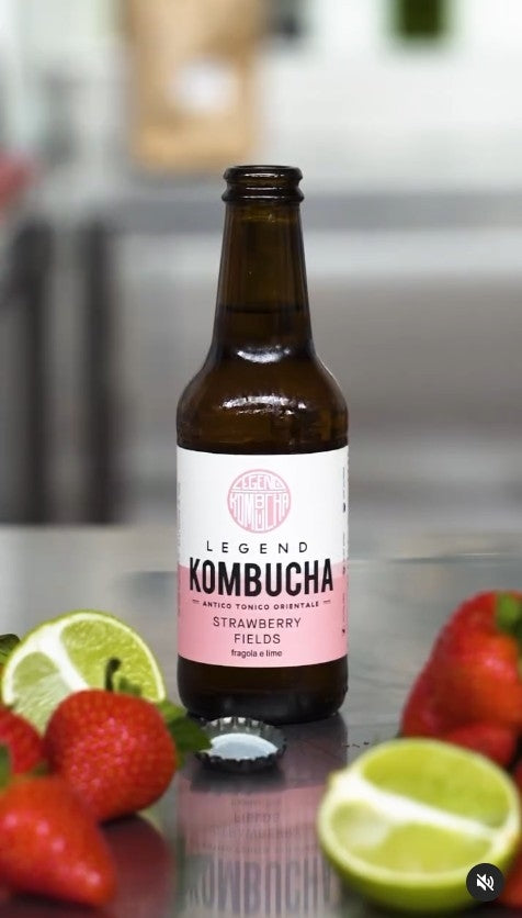 LEGEND KOMBUCHA - STRAWBERRIES AND LIME BOTTLE