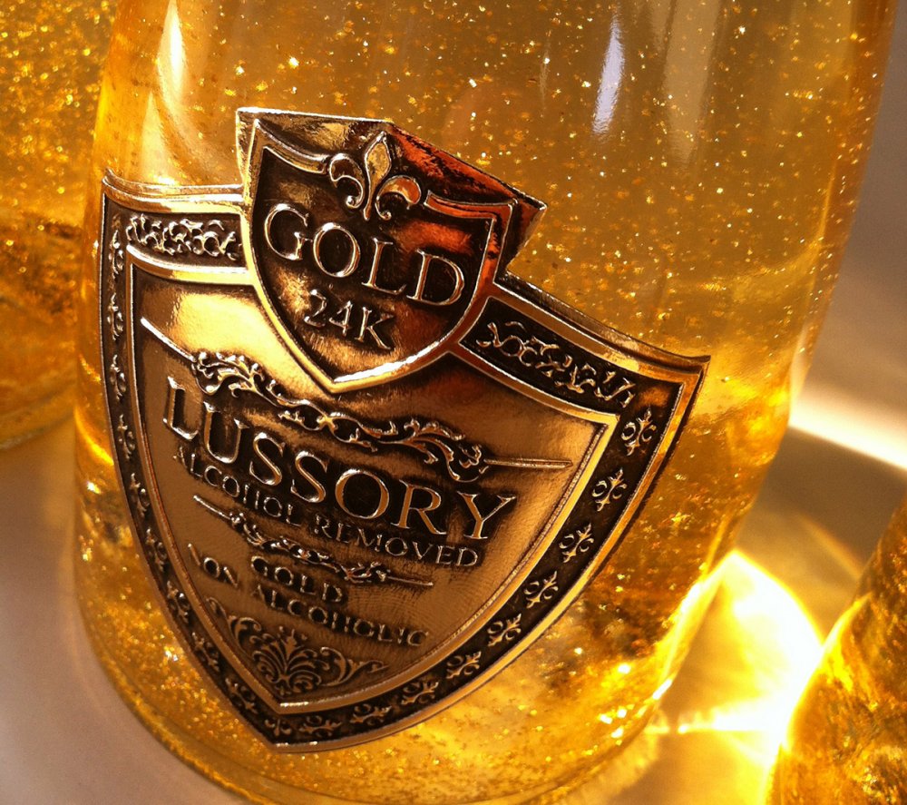 LUSSORY PURE 24K GOLD FLAKES 0.0% - limited edition white sparkling wine brut